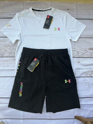 Under Armour σετ καινούργιο με ετικέτες, μεγέθη M και L, μαύρο και άσπρο