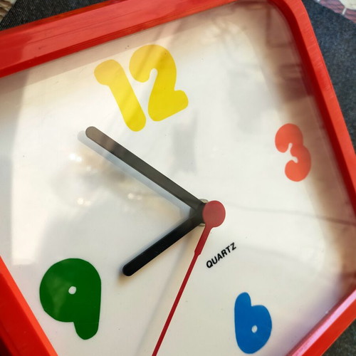Colorful quartz wall clock used, 20cm x 20cm