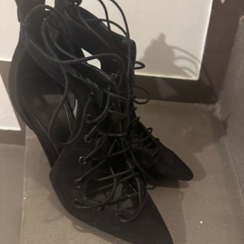 Kendall &Kylie suede pumps like new, black, size 40