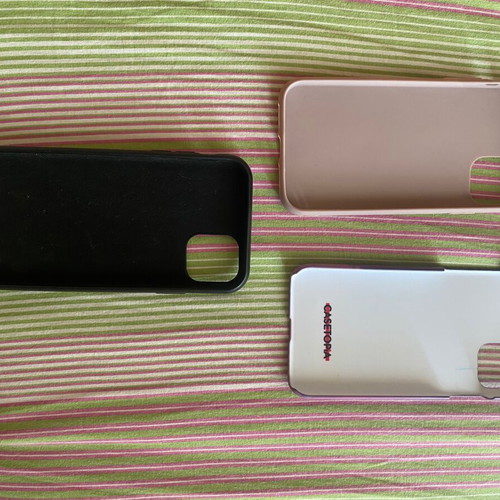 iPhone 12 cases like new