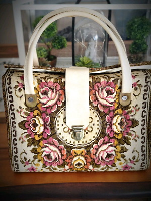 1950s Real Vintage handmade needlepoint handbag like new, multicolor