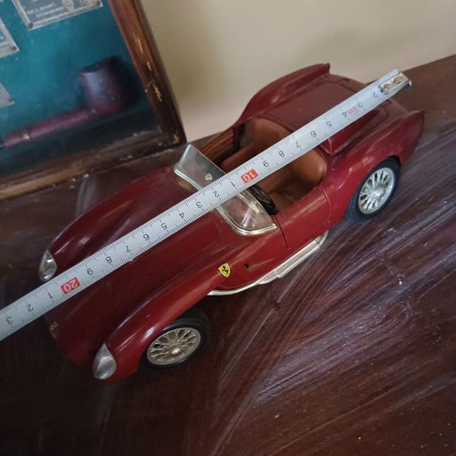 Ferrari 250 Testa Rossa 1958 Die-Cast Model 1:18 New Shell Collezione