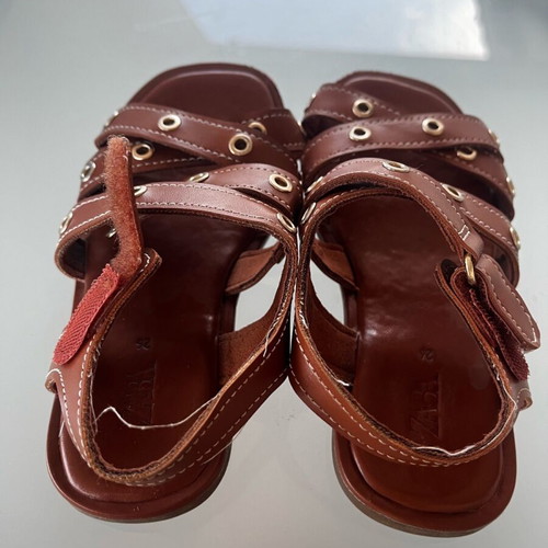 Zara leather shoe used, size 26, brown
