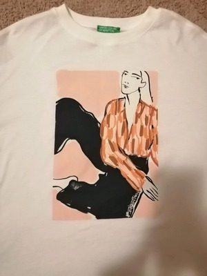Benetton t-shirt σαν καινούργιο, άσπρο, μέγεθος S με φαρδιά γραμμή