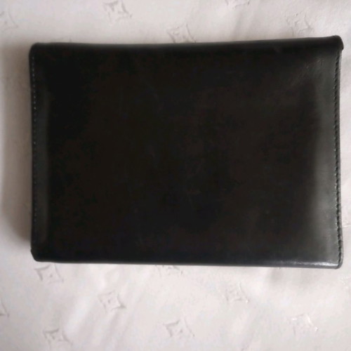 Leather women's wallet used with sewn coin pocket