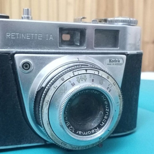 Kodak Retinette professional camera used with flash