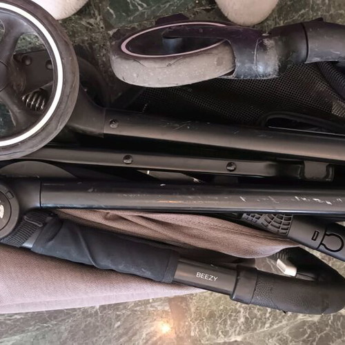 Cybex Beezy stroller used with minor wear