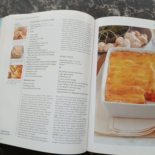 Βιβλίο The Essential Seafood Cookbook σαν καινούργιο, αγγλικό