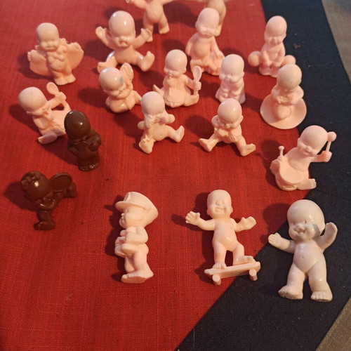 Gemellini El Greco baby figurines used, collection