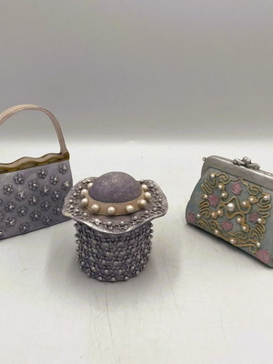 Vintage Nostalgia Handbags collectible miniatures set of 3 like new