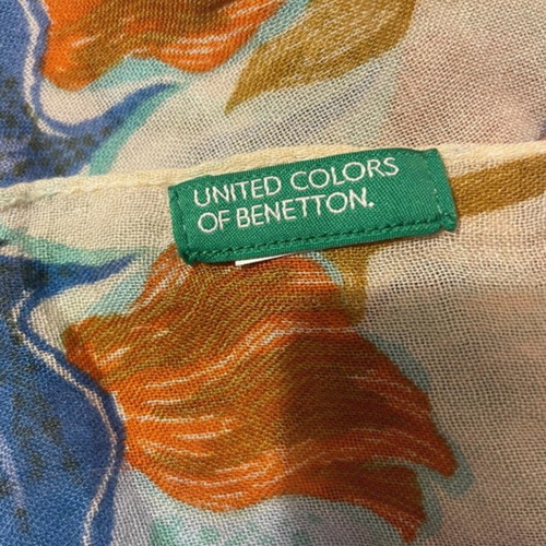 Benetton spring scarf like new, multicolored