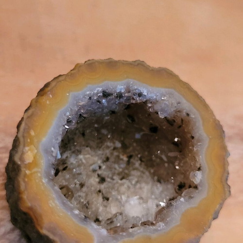 Agate semi-precious stone new, pair of cut stones with two colors