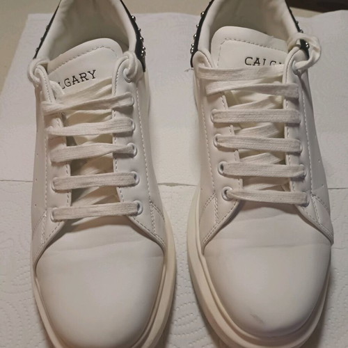 Calgary women's sneakers white like new, size 41