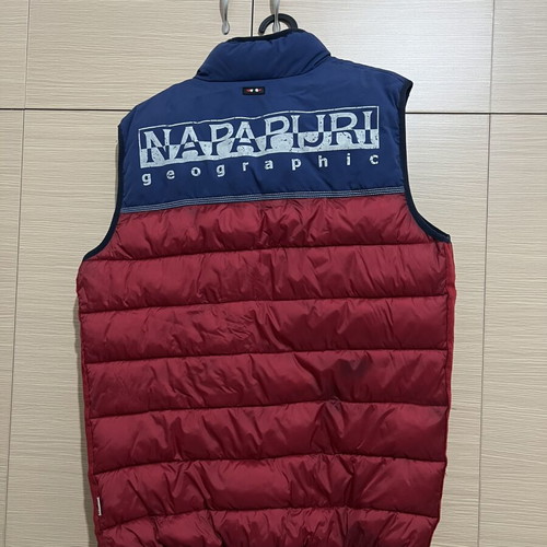 Napapijri sleeveless vest used, black and red, size M