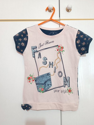Peri Masalı girls' short-sleeve T-shirt used, size 7-8 years, pink and navy floral