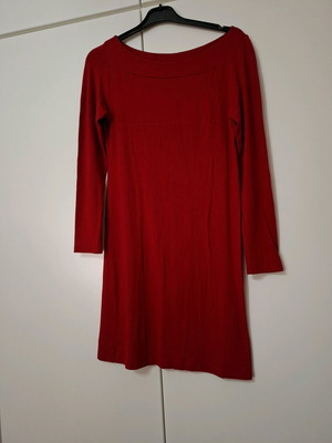 Dress used, red, size M, elastic fabric, three seasons