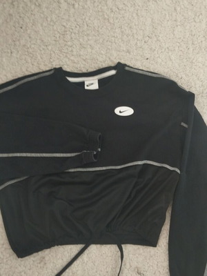 Nike sweatshirt like new, spring sports blouse black