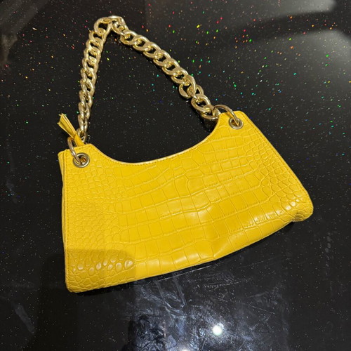 Bag new yellow with chain strap