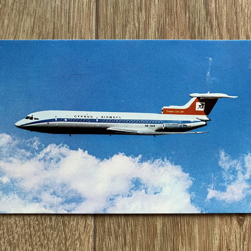 Collectible postcards of Cyprus Airways and Olympic Airways aircraft, like new, pack of 2