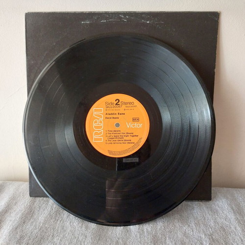 David Bowie Aladdin Sane vinyl record used, rock