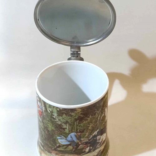 Kaiser porcelain beer mug with lid and hunting scene, new