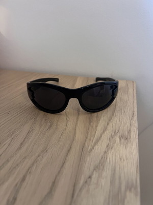 A.Kjaerbebe BLAST sunglasses, shiny black with dark lenses