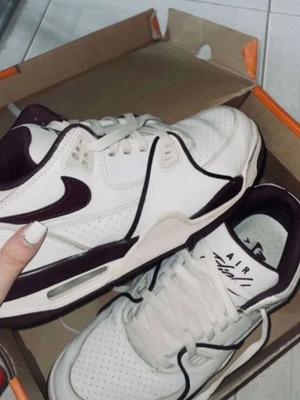 Nike Air shoes like new, size 42, white