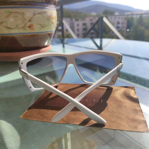 Gucci 3127/6 sunglasses white oversized square frame with gradient lenses like new