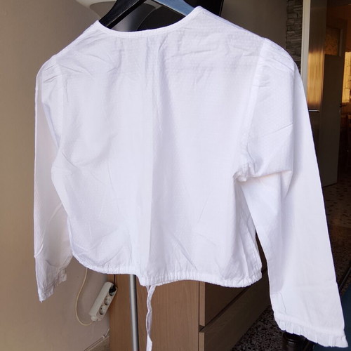 Milk & Honey white cotton cropped blouse top, size L