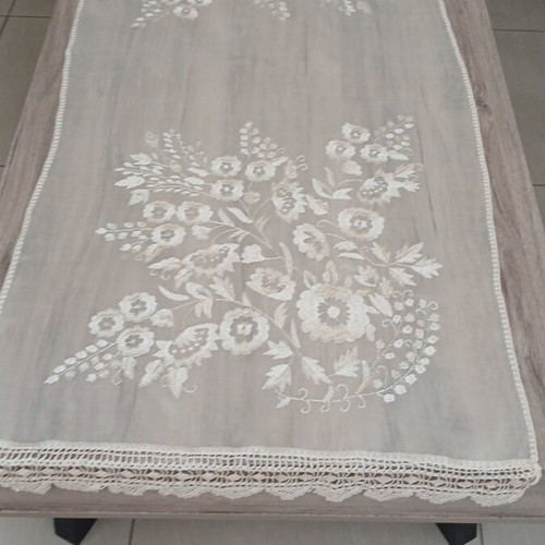 Handmade Soufli Silk Table Linen Set new, champagne color