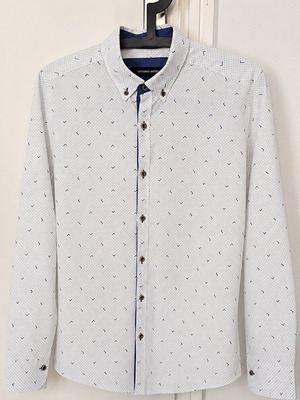 Vittorio Artist white men's shirt Small like new with blue pattern