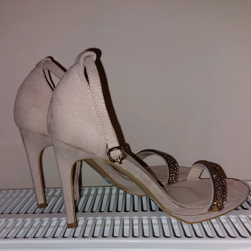 Migato sandals new, size 37, nude with rose gold rhinestones