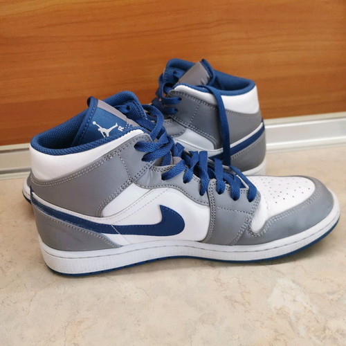 Air Jordan 1 Mid True Blue size 44 like new