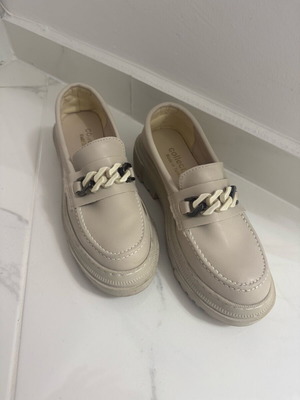 Women’s beige loafers with chunky sole size 36 like new
