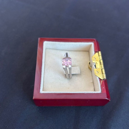 Silver 925 JMA ring with pink stone like new