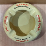 Dewar's scotch whisky old promotional ceramic ashtray used