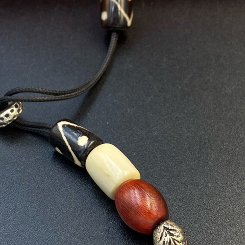 Collectible worry beads 33 beads camel bone like new