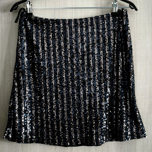 Attrattivo mini skirt with sequins like new, size large, multicolor