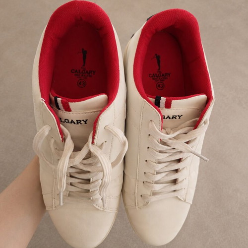 Calgary Men’s Club White Sneakers used, size 43, red lining