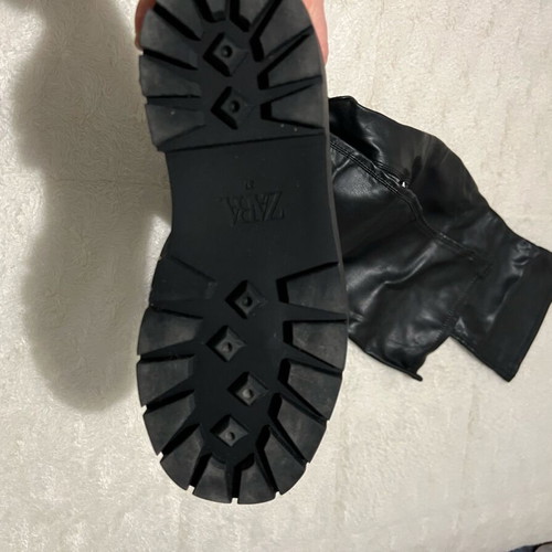 Zara black boots size 37 like new