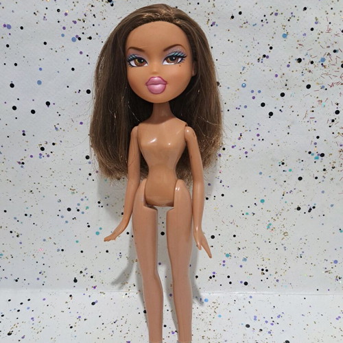 Bratz Play Sportz Gymnastics Yasmin doll used with flaws