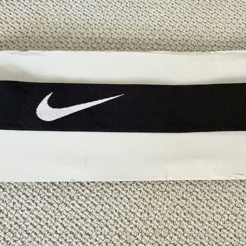 Nike sports headband like new, black and white