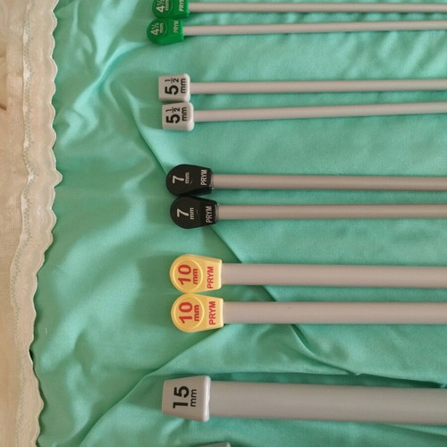 Knitting needles like new with handmade case