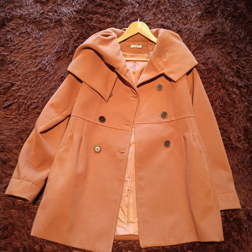 Camel mid-length coat like new, size M