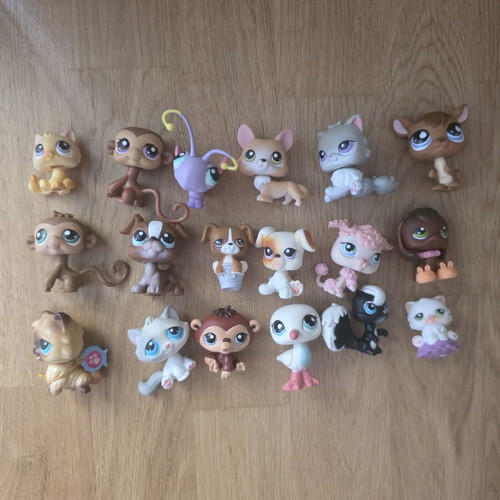 Littlest Pet Shop figures set of 18, like new, authentic