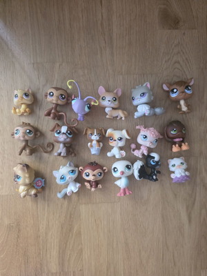 Littlest Pet Shop figures set of 18, like new, authentic