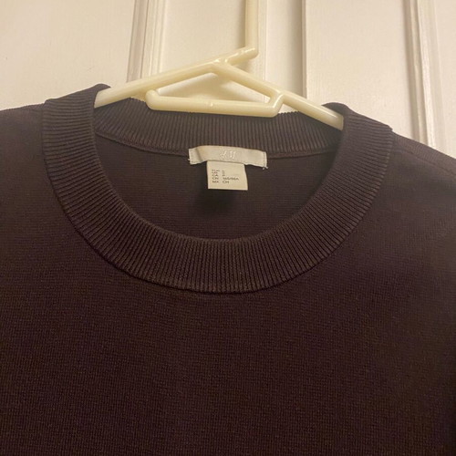 Brown chocolate women's sweater like new with nice knit