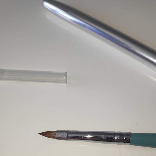 Oval acrylic and 3D brush with cap, green wooden handle
