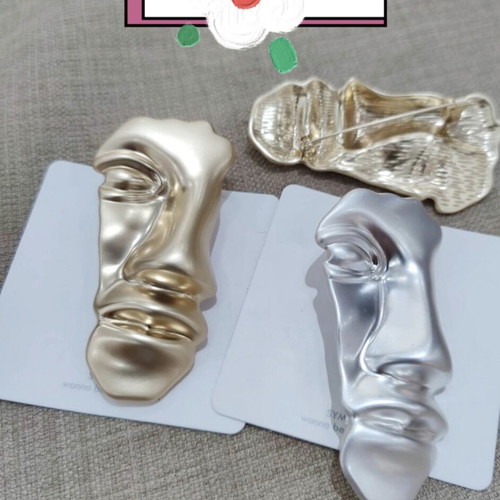 Pins new, gold and silver colors