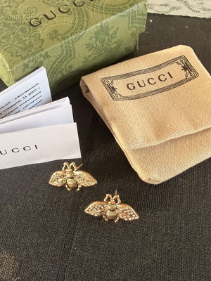 Gucci Bee Crystal Earrings gold tone new with box and dust bag
